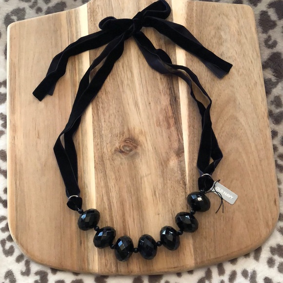 Old Navy Jewelry - Old Navy Chunky Bead Statement Necklace in Black Mixed Media